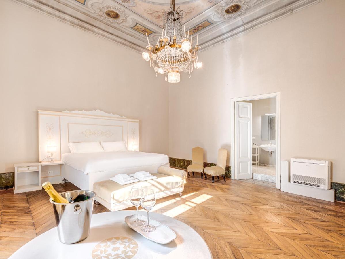 Deluxe King Room,946385653:JPEG